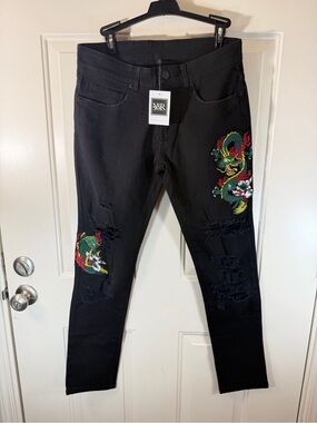 Young & Reckless Dragon Embroidered Distressed Jeans Size 29 0584